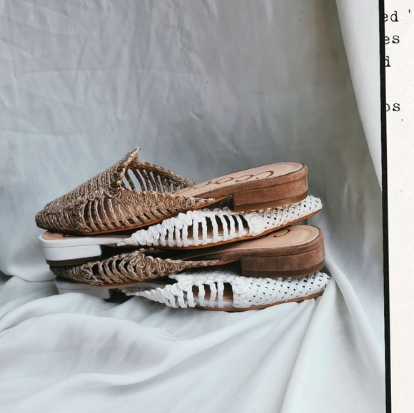 ๐จLAST PAIR// Taupe canvas Flats - Picture 6 of 9